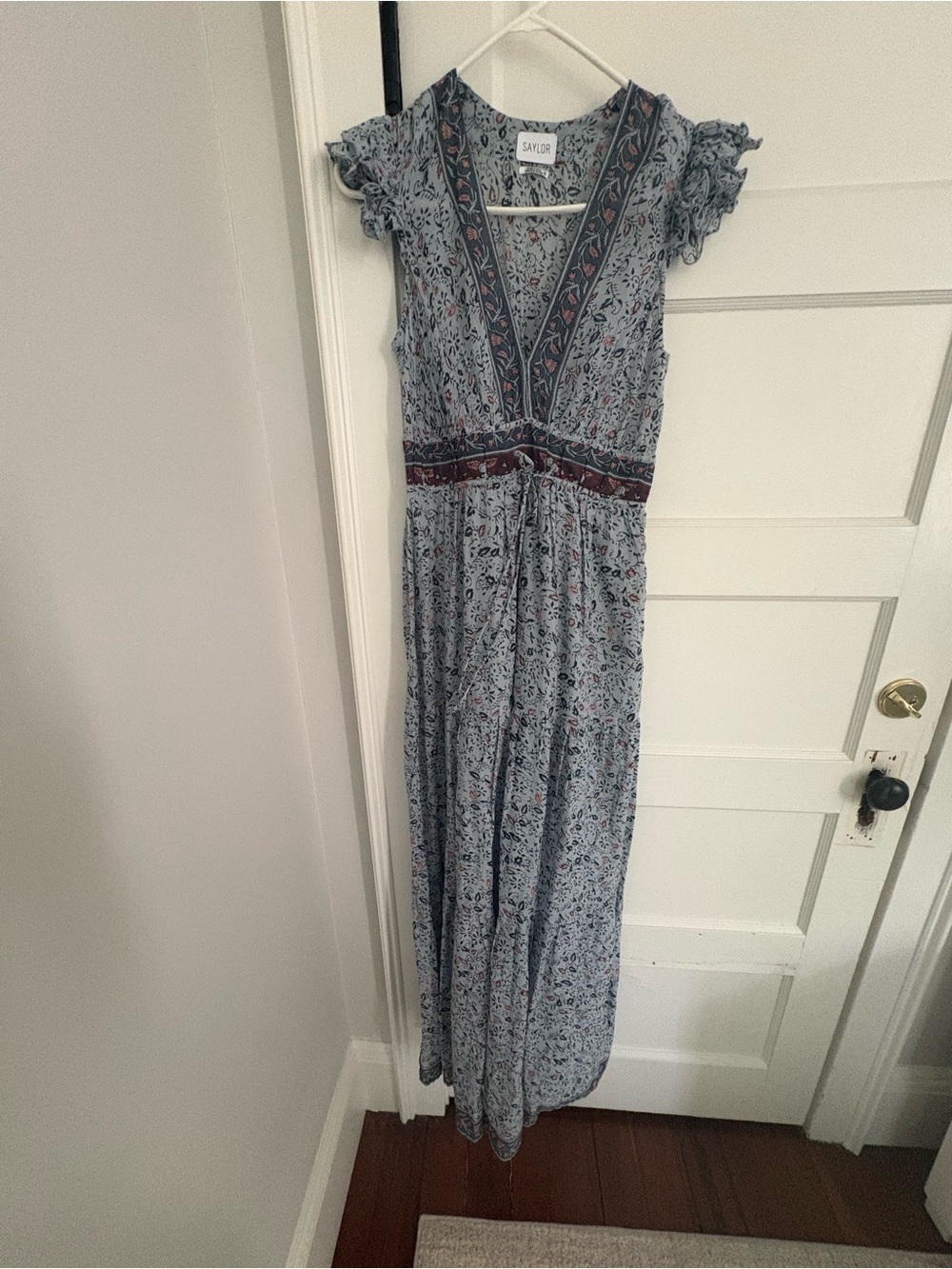 SAYLOR XS Light Blue Floral V-Neck Maxi Dress with Burgundy Waist Band